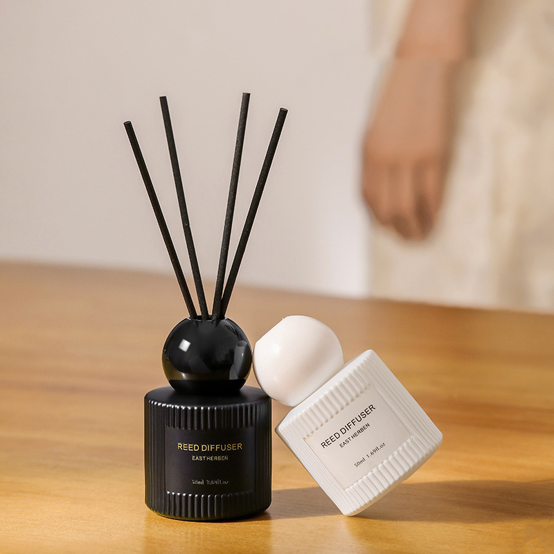 Home Fragrance London - 50ml 長持ちするホームベッドルームフレグランス ヒルトンシャングリラ ジャスミンリードディフューザーセット、火を使わないエッセンシャルオイルハウス香水