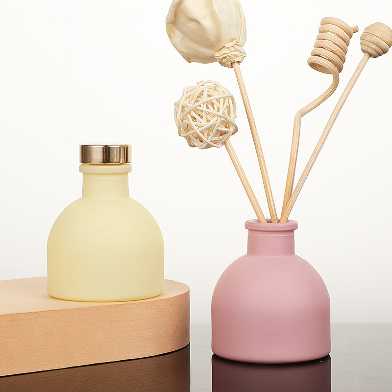 Home Fragrance London - 1pc 50 ミリリットル空のピンク/ホワイト/イエロー/ブラックアロマセラピーディフューザーボトルリードディフューザーガラスボトルホームフレグランスオイルギフトセット